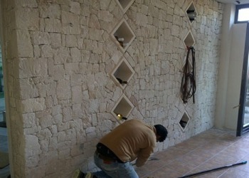 Bodega aus Naturstein handgeschlagen - Nachher