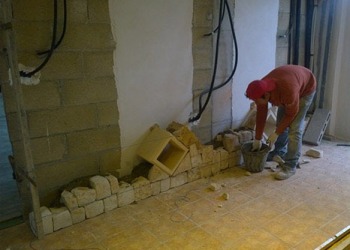 Bodega aus Naturstein handgeschlagen - Vorher